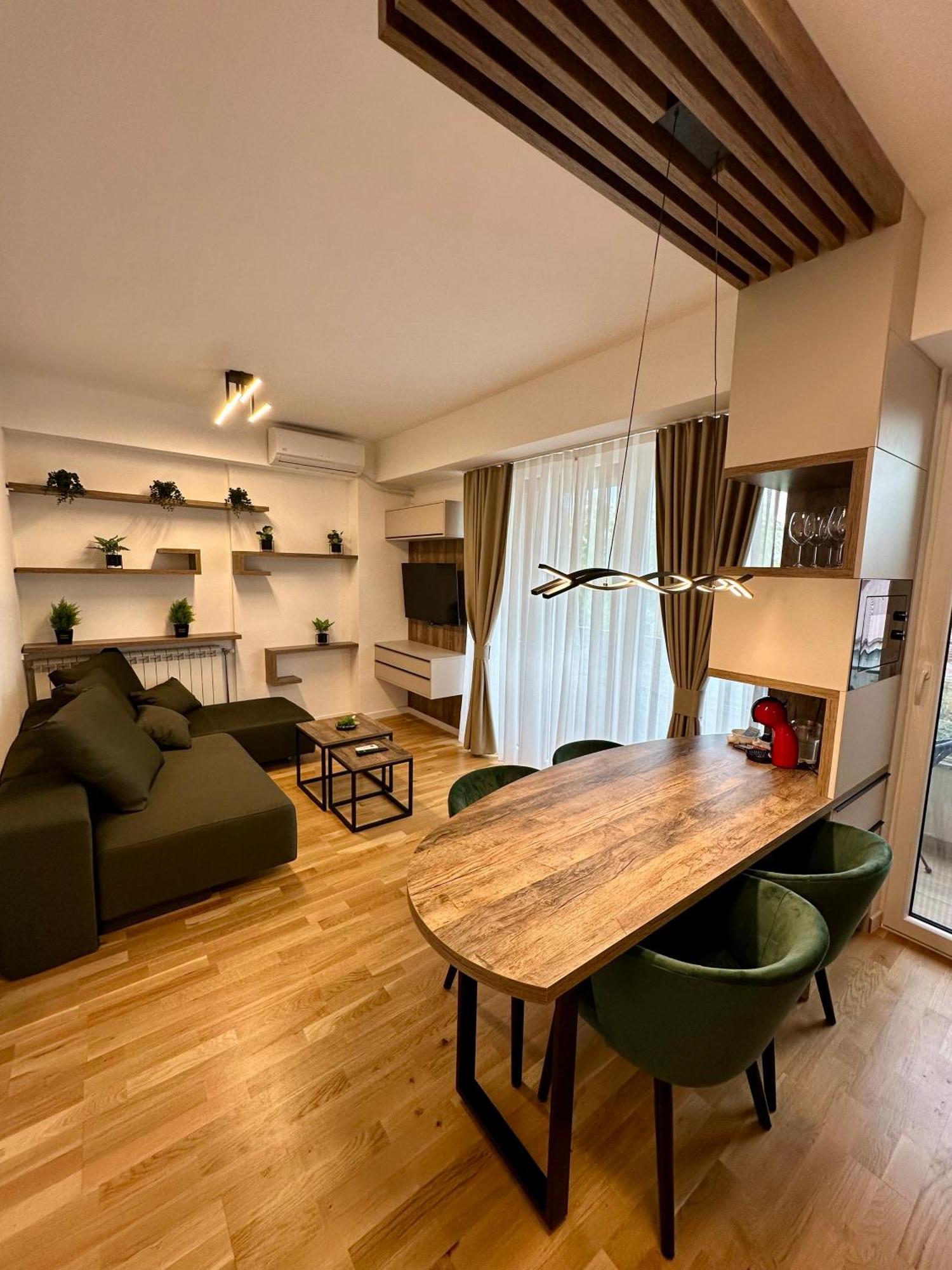 Downtown Riverside Apartments Skopje Exterior photo