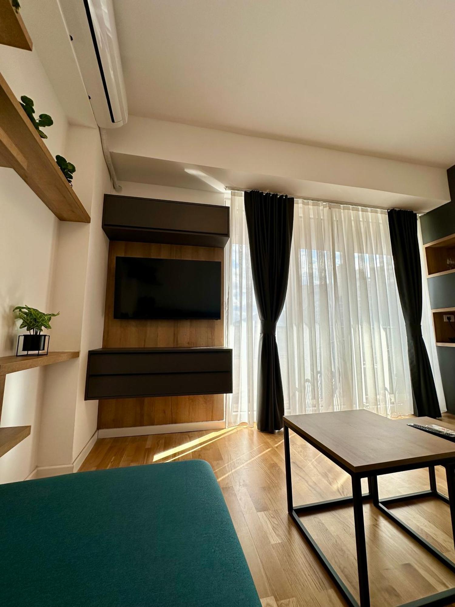 Downtown Riverside Apartments Skopje Exterior photo