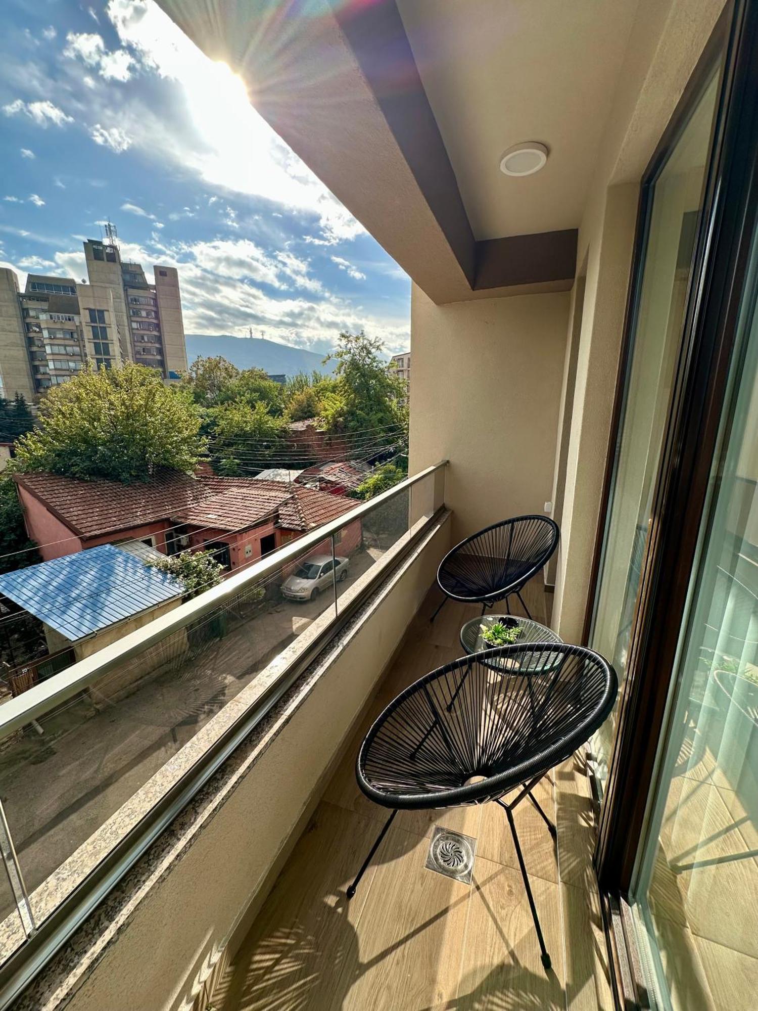 Downtown Riverside Apartments Skopje Exterior photo