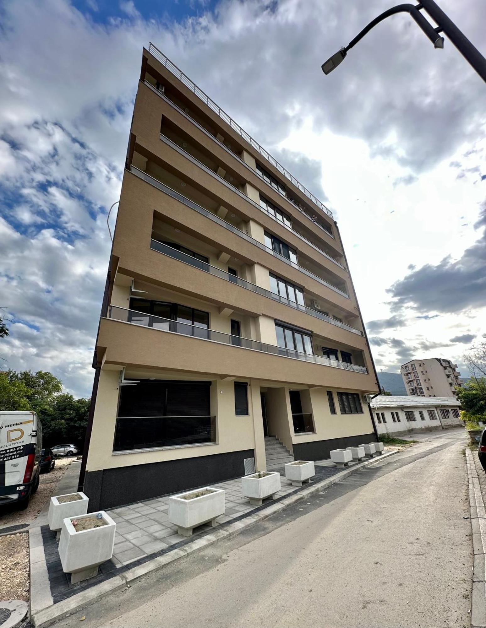 Downtown Riverside Apartments Skopje Exterior photo