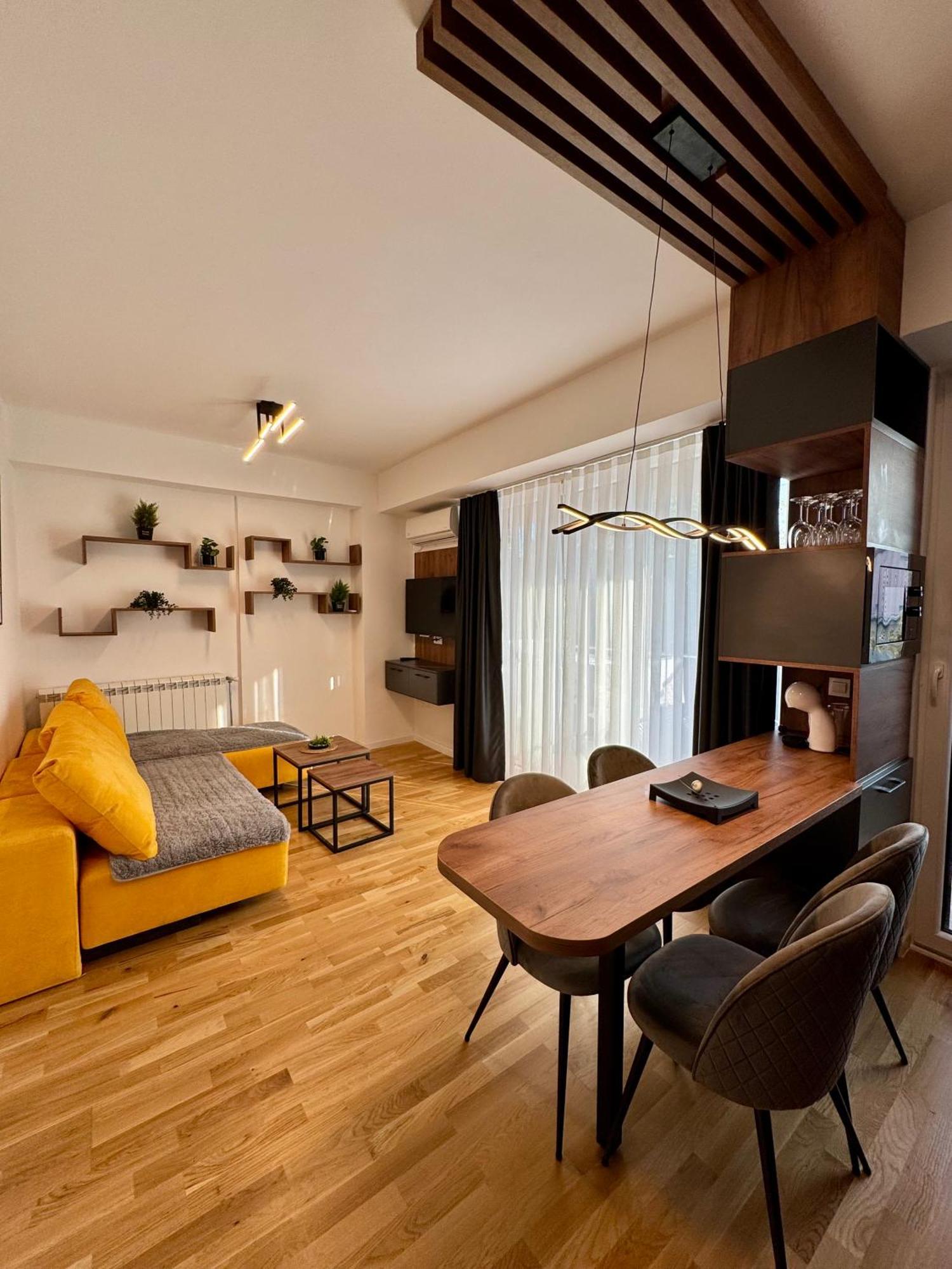Downtown Riverside Apartments Skopje Exterior photo