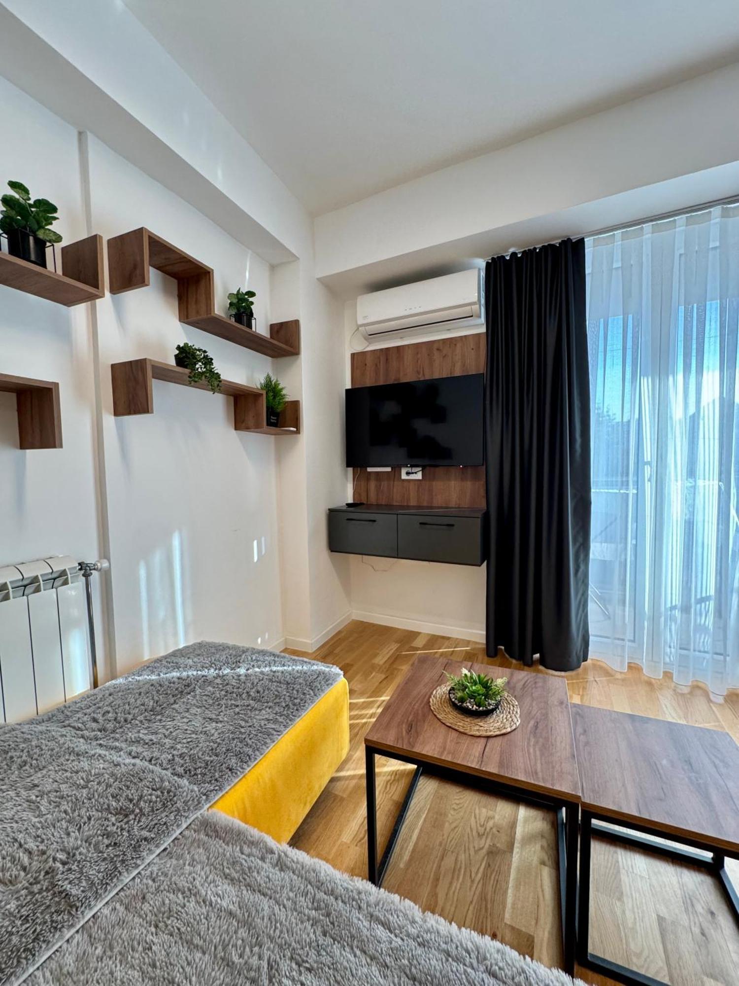 Downtown Riverside Apartments Skopje Exterior photo