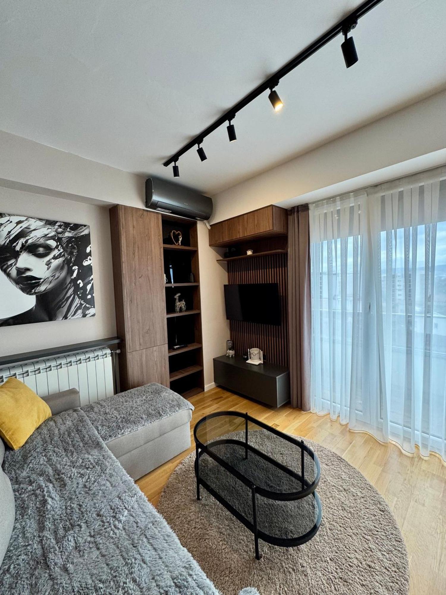 Downtown Riverside Apartments Skopje Exterior photo